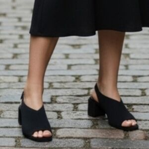 Eileen Fisher Size 6 Yarn Slingback Heels Pumps Shoes Black Knit Open Toe